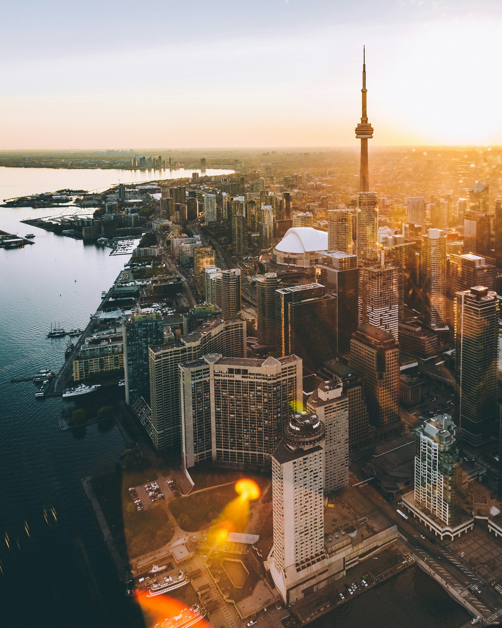 Toronto skyline and CN Tower at sunset
